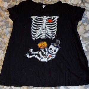 Halloween Maternity Tee. Size XL